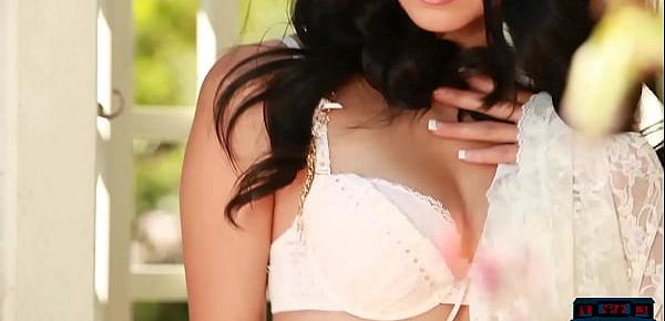  Sexy latina model Reyna Arriaga gives a full striptease